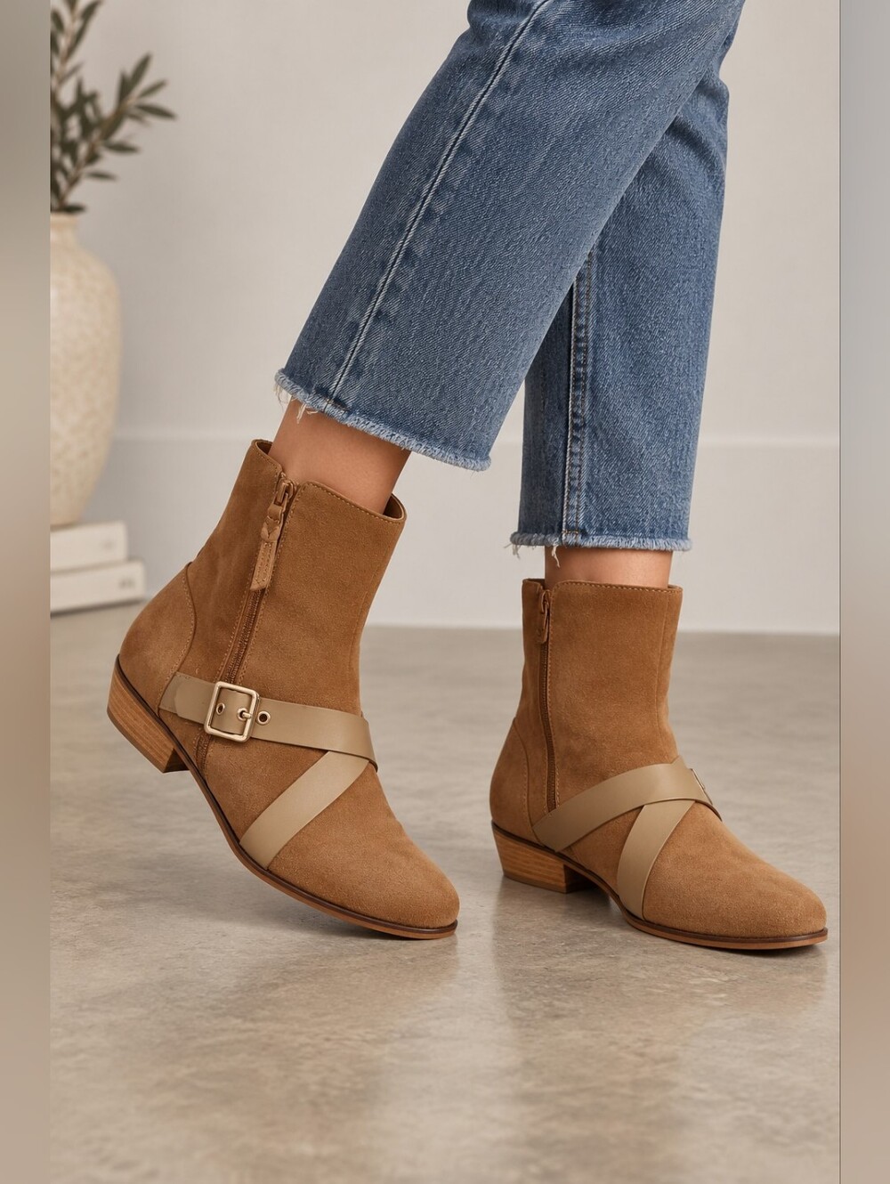 Softwalk Rayne Brown Soft Leather Pull On Mid Buckle Bootie Size 8.5